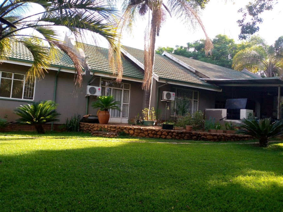 4 Bedroom Property for Sale in Boschfontein A H North West